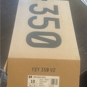 Yeezy 350 v2